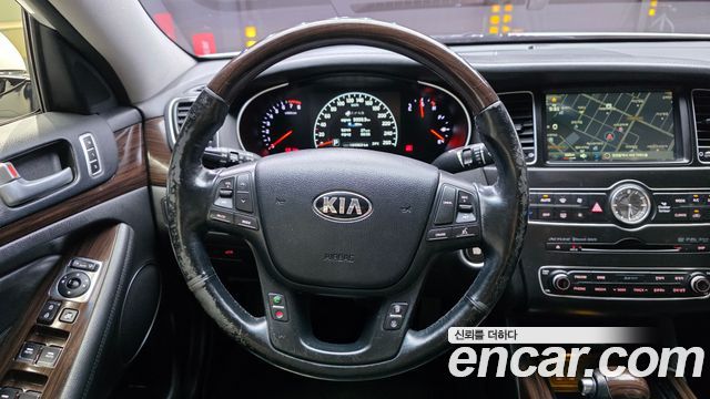 Kia K7 2015 — photo 13