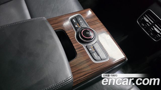 Kia K7 2015 — photo 18
