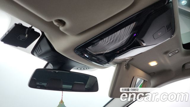 BMW 5-Series 2018 — photo 20