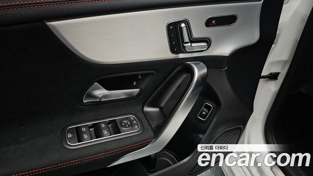 Mercedes-Benz CLA-Class 2024 — photo 30