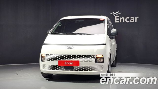 Hyundai Staria 2022 — photo 3