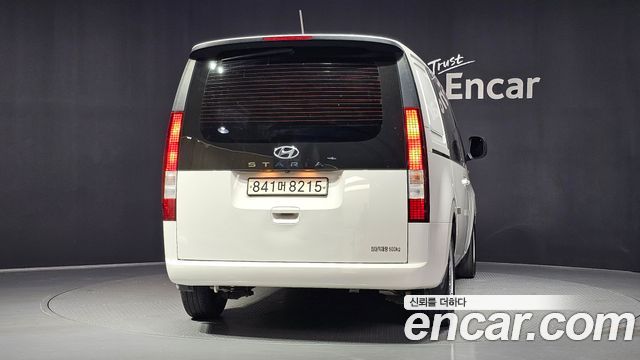 Hyundai Staria 2022 — photo 4