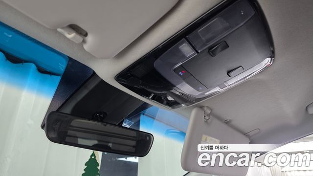 Hyundai Staria 2022 — photo 25