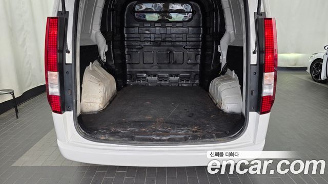 Hyundai Staria 2022 — photo 26