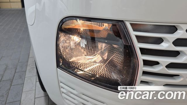 Hyundai Staria 2022 — photo 8