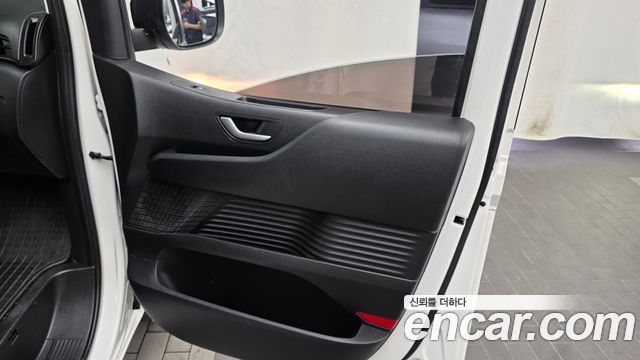 Hyundai Staria 2022 — photo 15