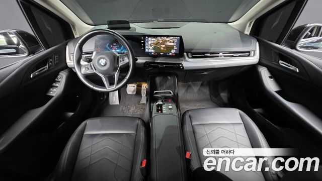 BMW 2-Series 2023 — photo 7