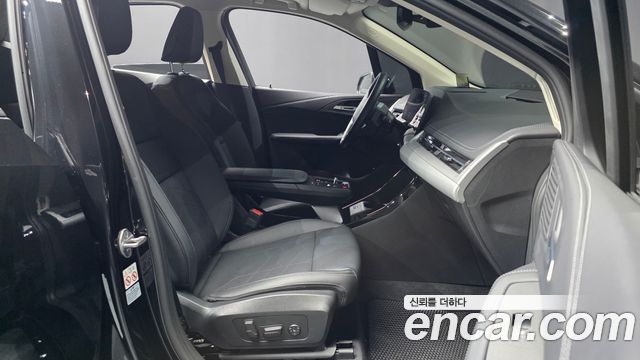 BMW 2-Series 2023 — photo 11