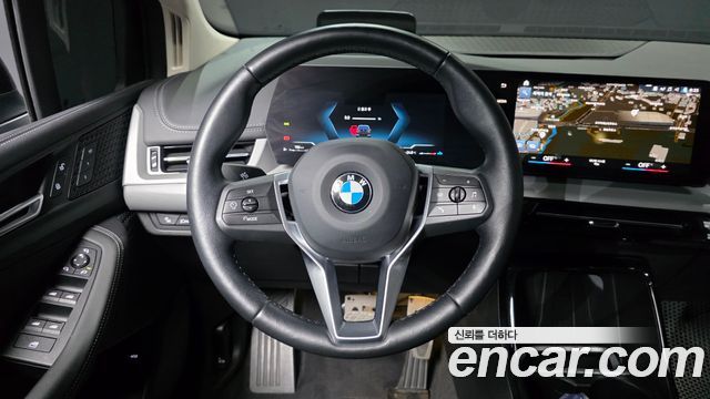 BMW 2-Series 2023 — photo 13