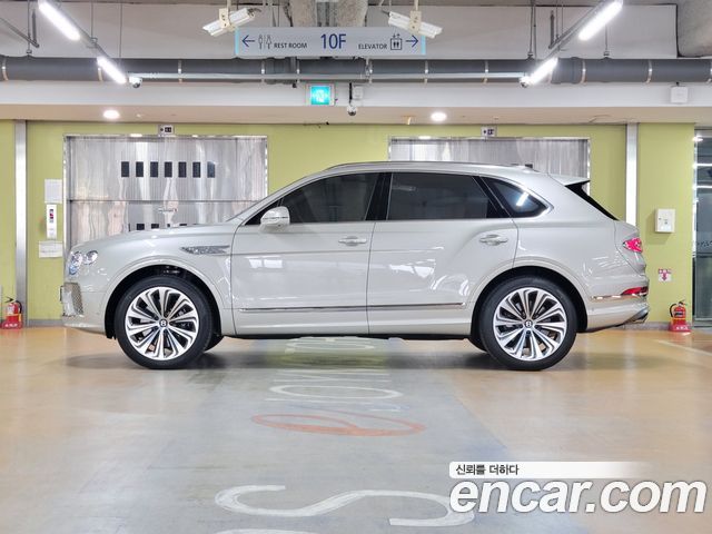 Bentley Bentayga 2026 — photo 2