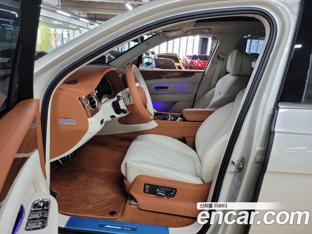 Bentley Bentayga 2026 — photo 10
