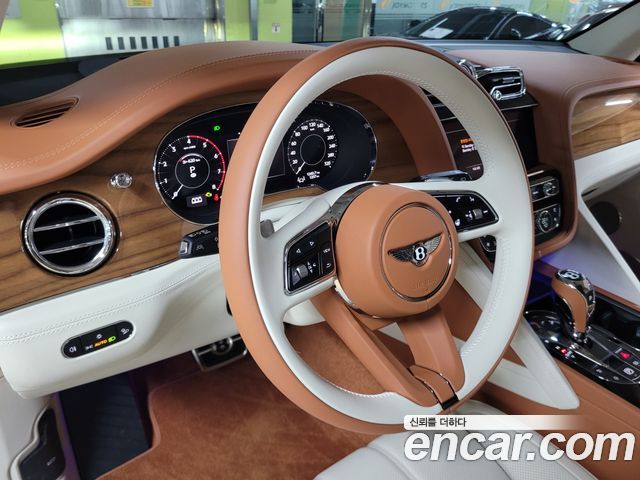 Bentley Bentayga 2026 — photo 12