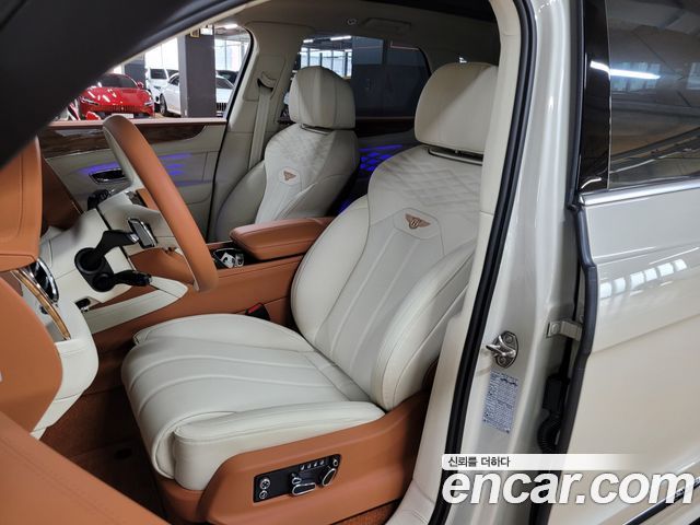 Bentley Bentayga 2026 — photo 13