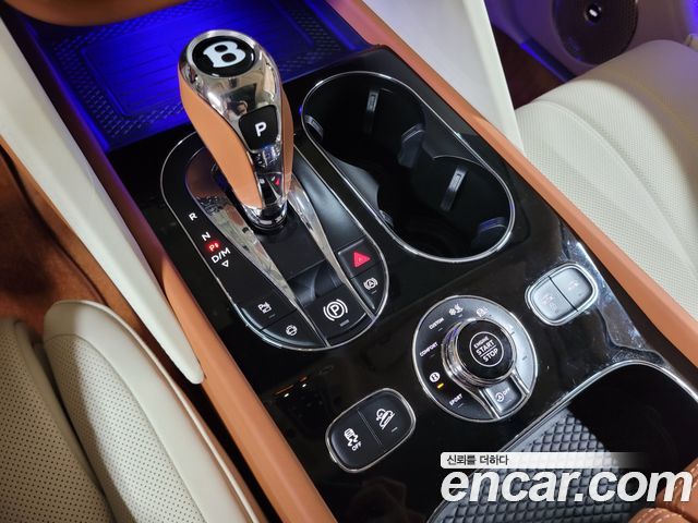 Bentley Bentayga 2026 — photo 15