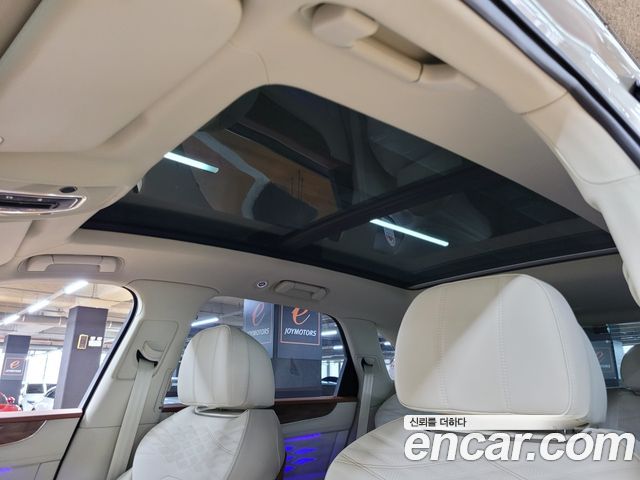Bentley Bentayga 2026 — photo 17