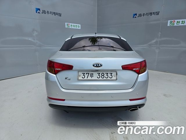 Kia K5 2011 — photo 4