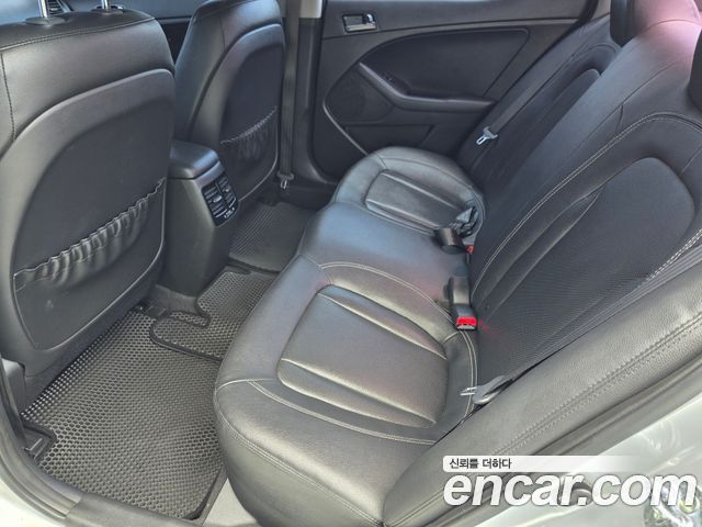 Kia K5 2011 — photo 18