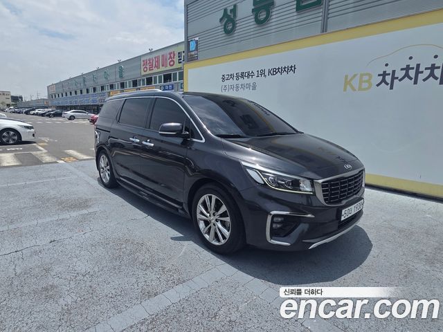 Kia Canival 2019 — photo 2