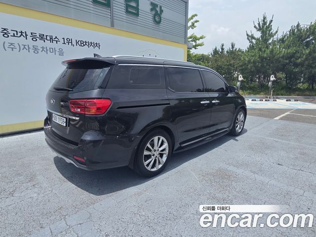 Kia Canival 2019 — photo 4
