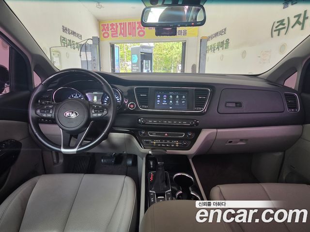Kia Canival 2019 — photo 9
