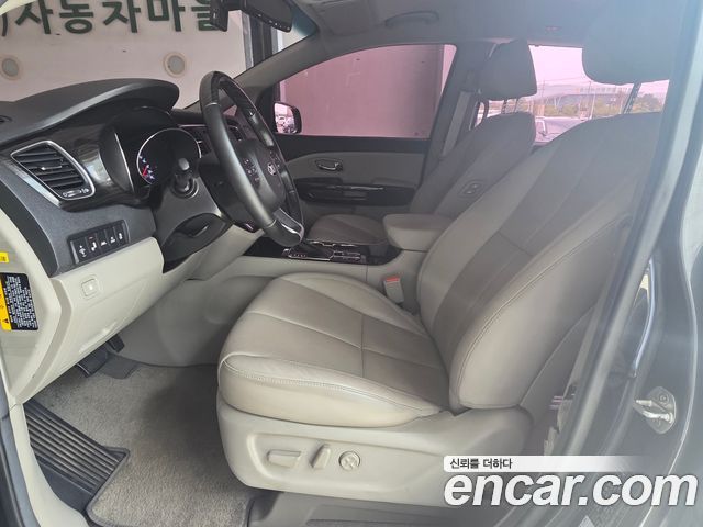 Kia Canival 2019 — photo 10