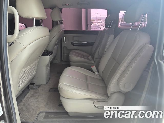 Kia Canival 2019 — photo 11
