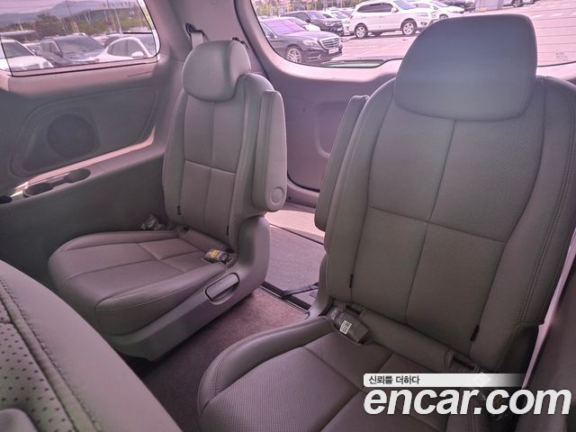 Kia Canival 2019 — photo 12