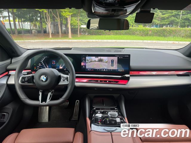 BMW 5-Series 2025 — photo 12