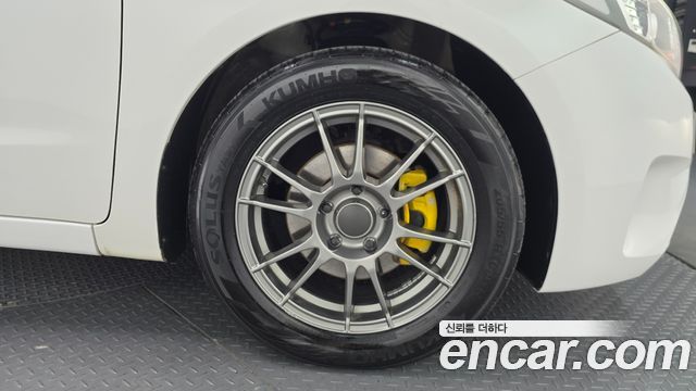 Kia K3 2016 — photo 5