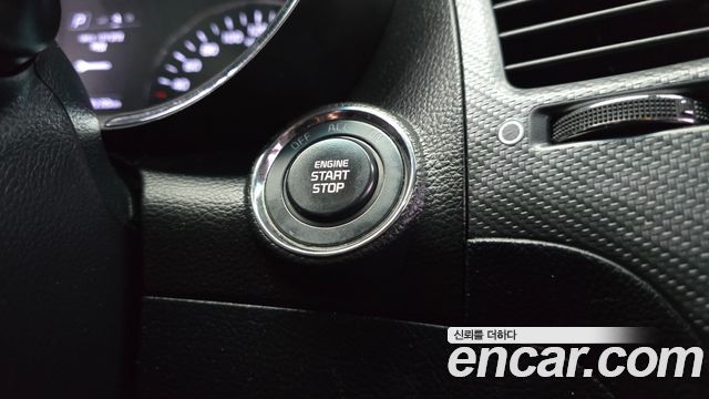 Kia K3 2016 — photo 29