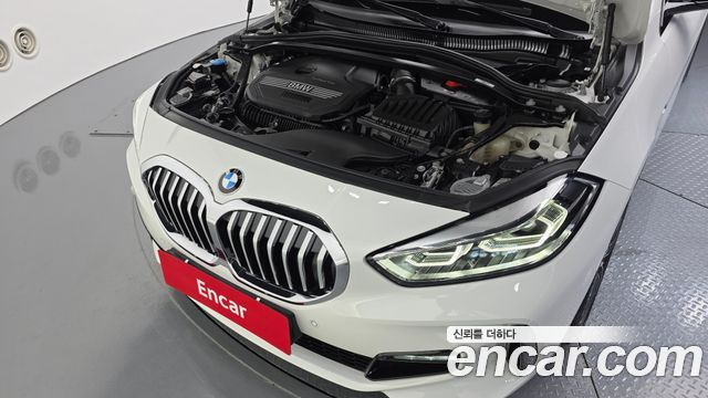 BMW 1-Series 2023 — photo 6