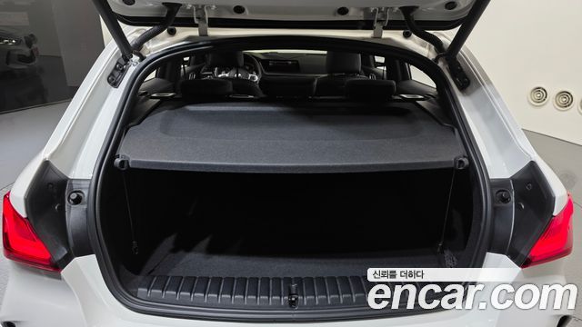 BMW 1-Series 2023 — photo 28