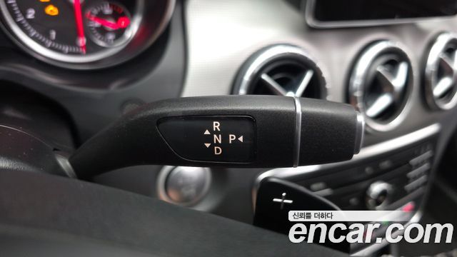 Mercedes-Benz CLA-Class 2017 — photo 9