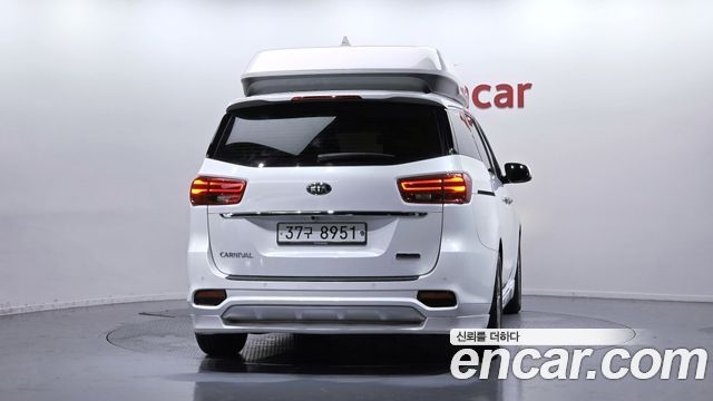 Kia Canival 2019 — photo 4