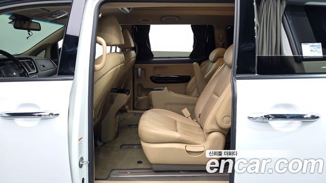 Kia Canival 2019 — photo 12