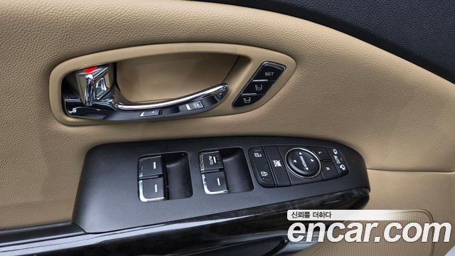 Kia Canival 2019 — photo 18