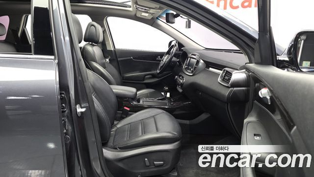 Kia Sorento 2016 — photo 17