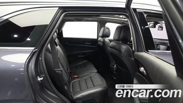 Kia Sorento 2016 — photo 18