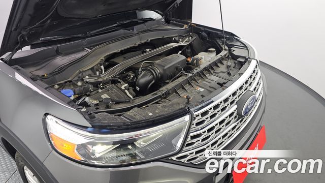 Ford Explorer 2020 — photo 6
