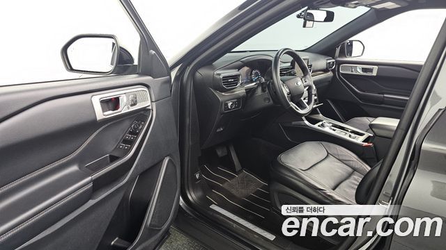 Ford Explorer 2020 — photo 13