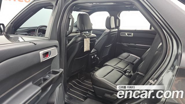 Ford Explorer 2020 — photo 17