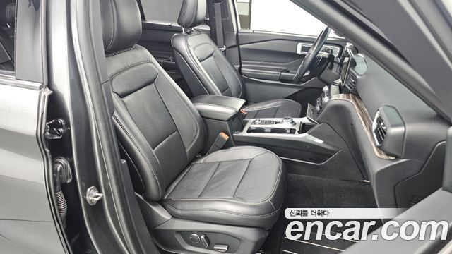 Ford Explorer 2020 — photo 18