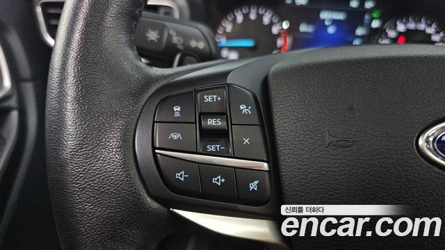Ford Explorer 2020 — photo 24