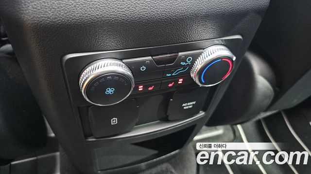 Ford Explorer 2020 — photo 25