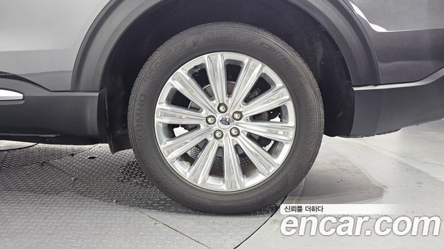 Ford Explorer 2020 — photo 7