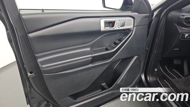 Ford Explorer 2020 — photo 14