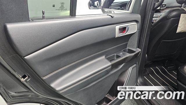 Ford Explorer 2020 — photo 15