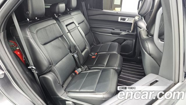 Ford Explorer 2020 — photo 16