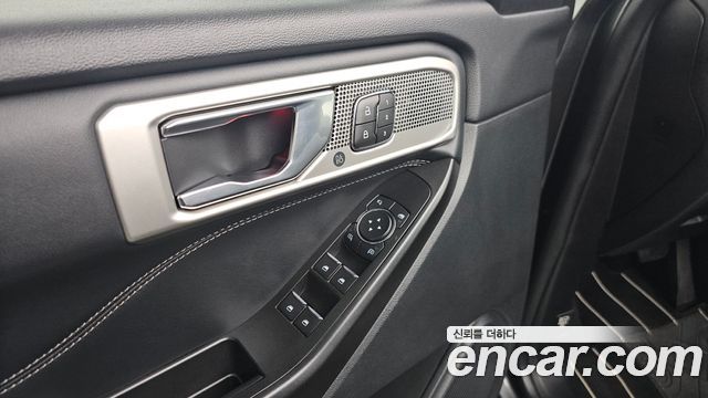 Ford Explorer 2020 — photo 27