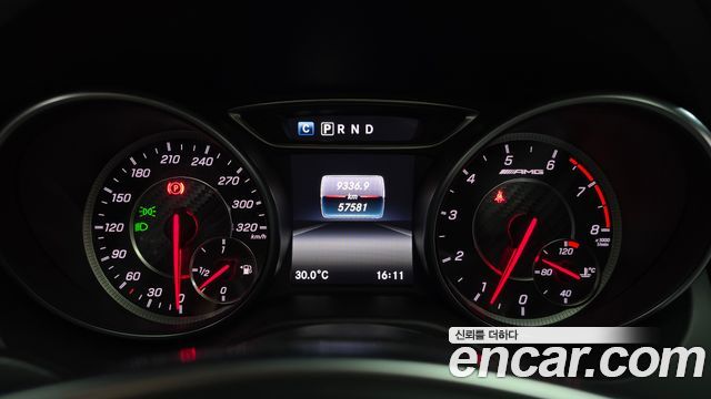 Mercedes-Benz GLA-Class 2018 — photo 11